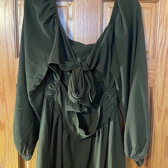 Dark Green Dress - Picture 3 of 3